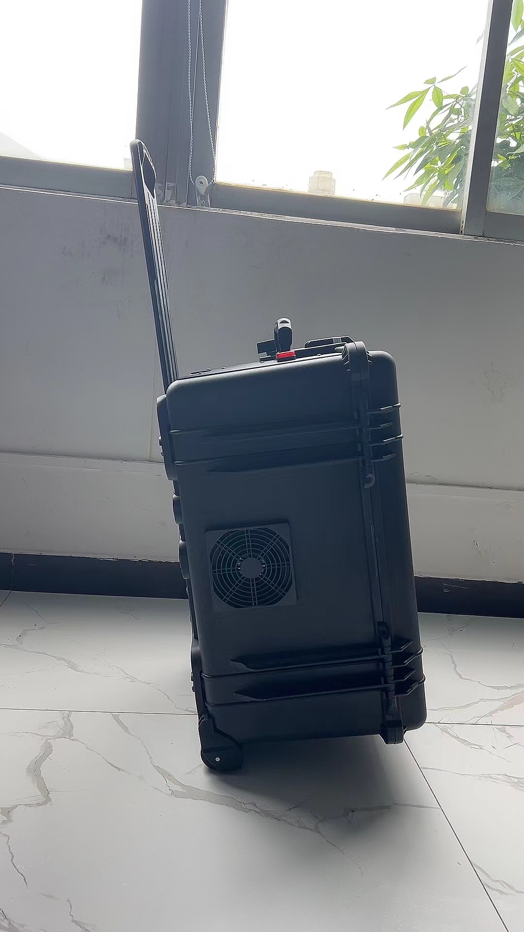 九台手拉箱型移动通信干扰器